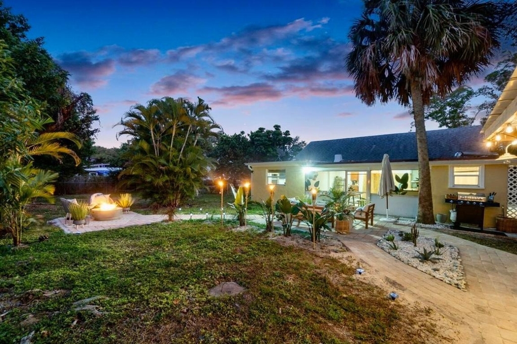 727 S Lake Drive - Photo 22