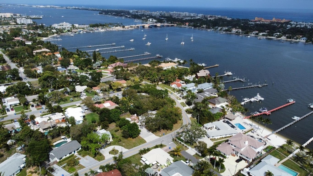 727 S Lake Drive - Photo 32