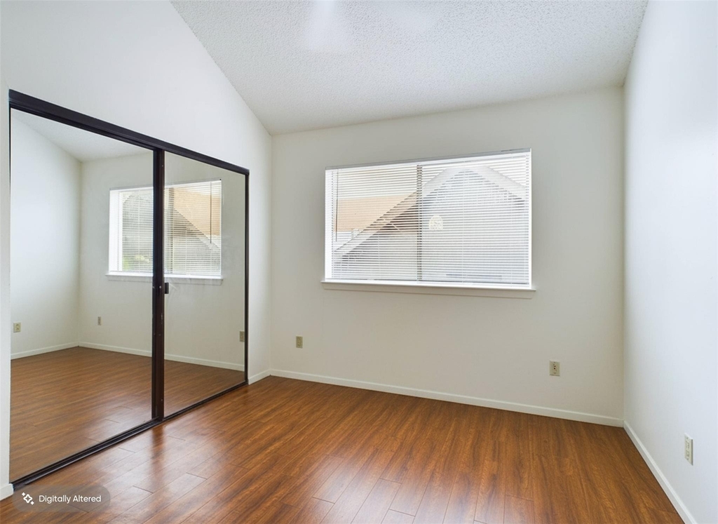 908 Poplar St - Photo 9