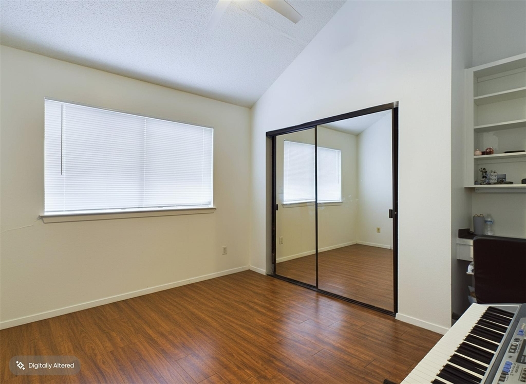 908 Poplar St - Photo 7