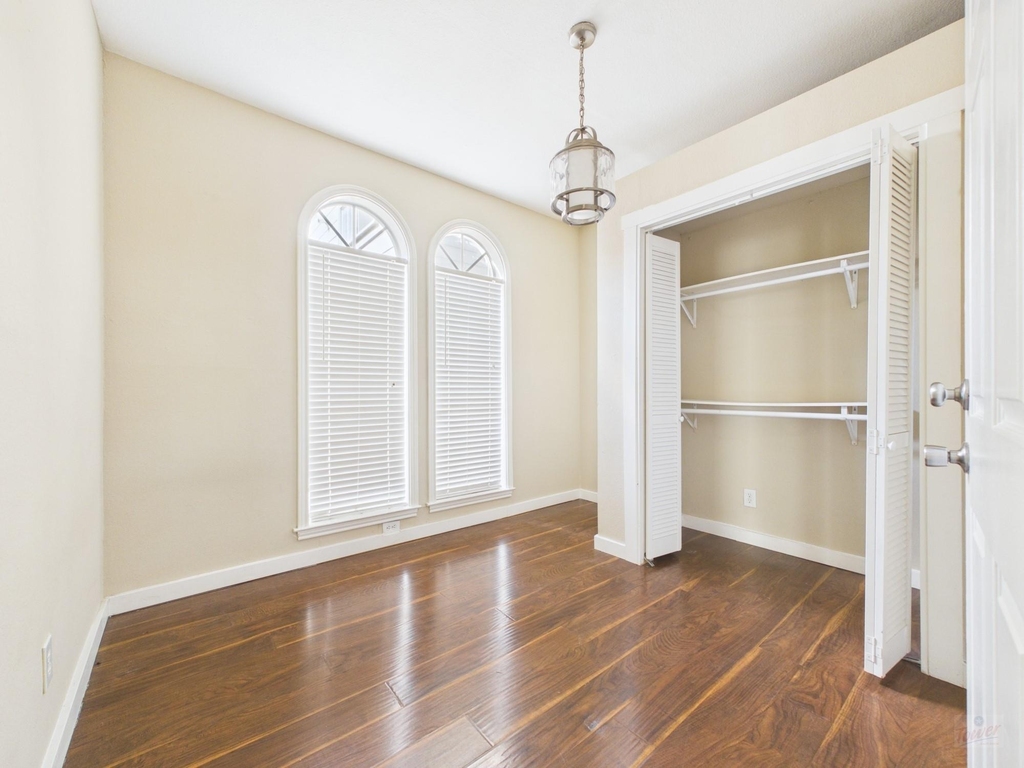2529 Rio Grande St - Photo 5