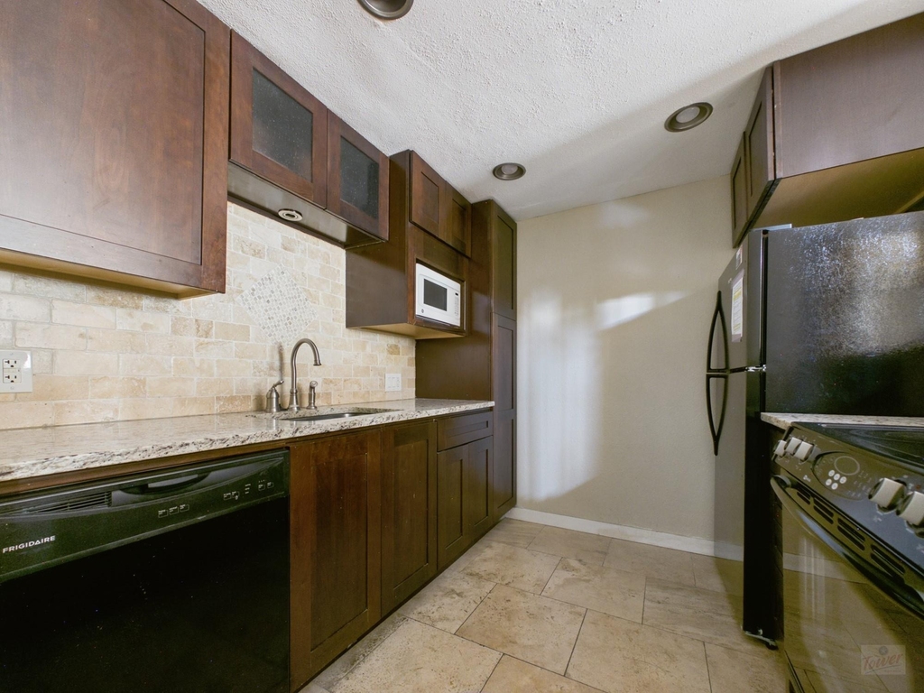 2529 Rio Grande St - Photo 7