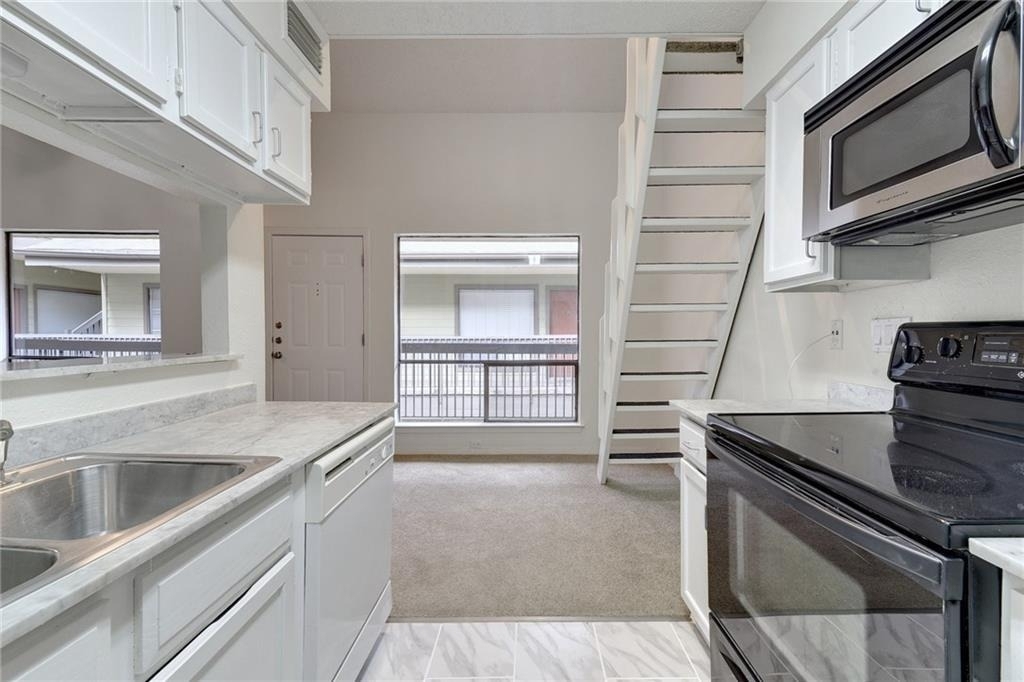 908 Poplar St - Photo 8