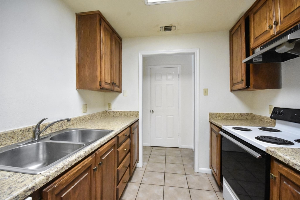 2529 Rio Grande St - Photo 10
