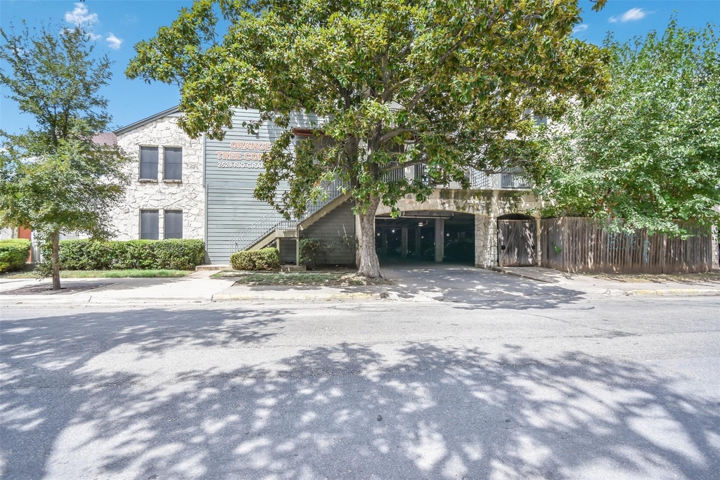 2529 Rio Grande St - Photo 28