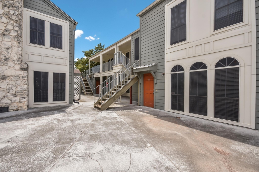 2529 Rio Grande St - Photo 1