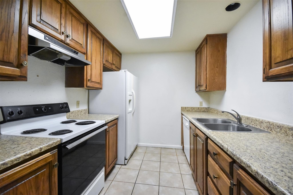 2529 Rio Grande St - Photo 7
