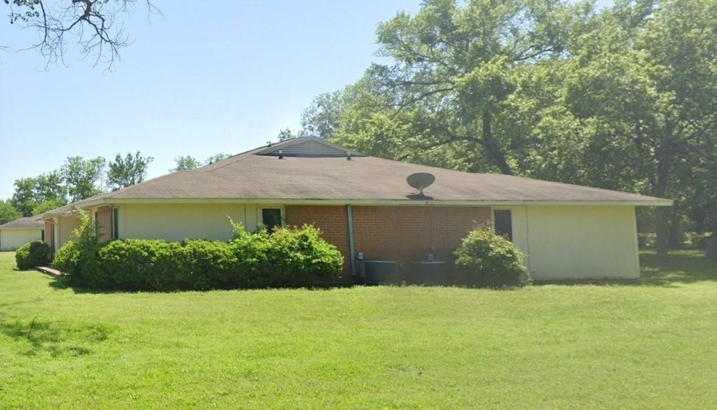 920 E Sumpter - Photo 4