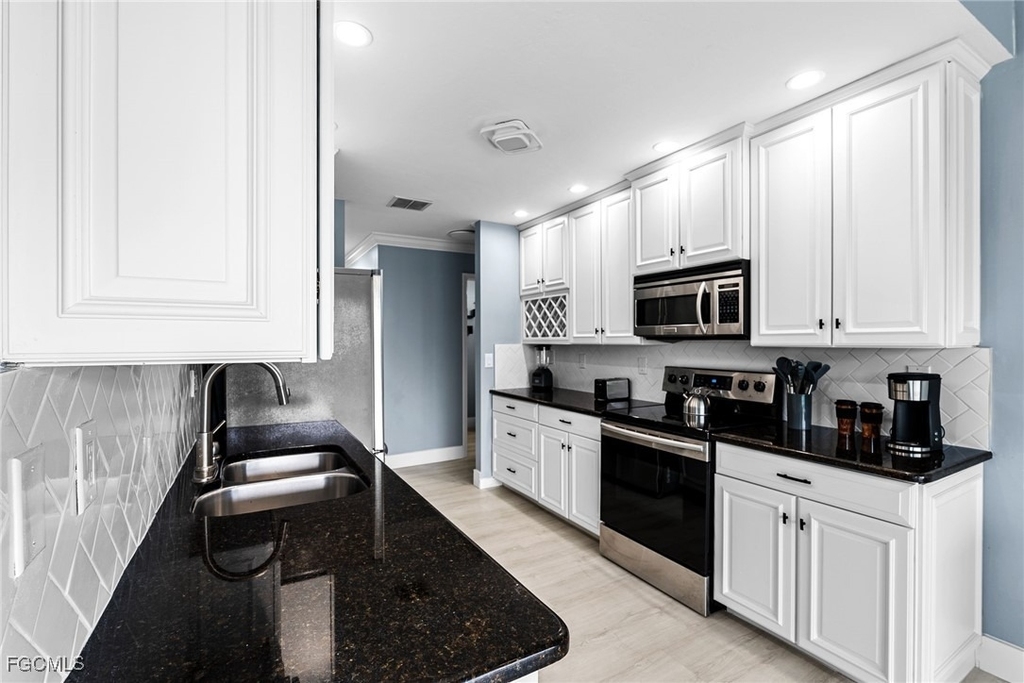 2328 Se 27th Street - Photo 29