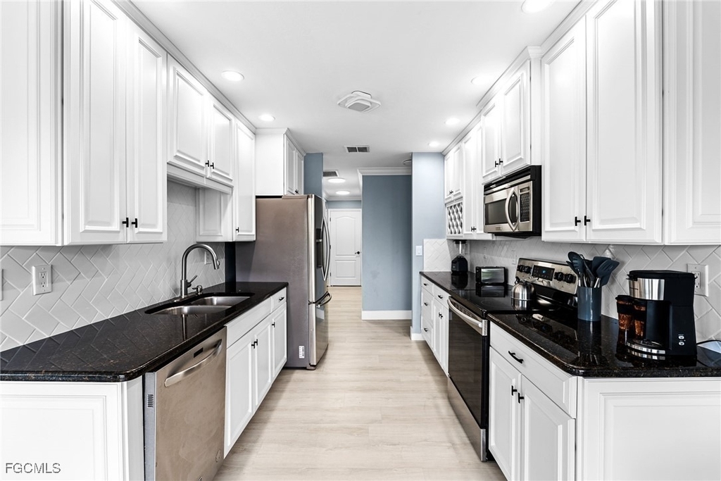 2328 Se 27th Street - Photo 27