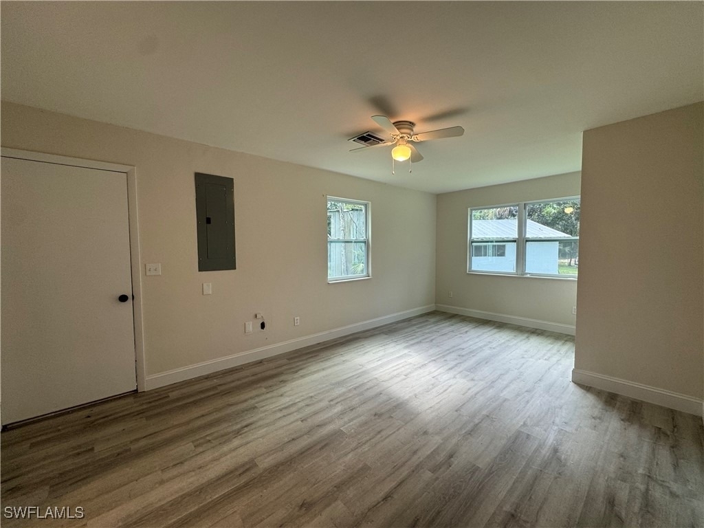 221 18th Avenue Nw - Photo 9