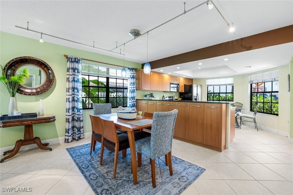 823 Meadowland Drive - Photo 7