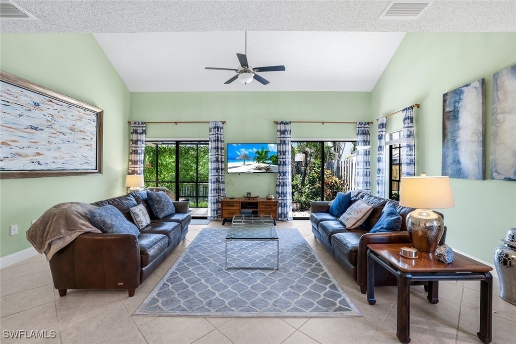 823 Meadowland Drive - Photo 3