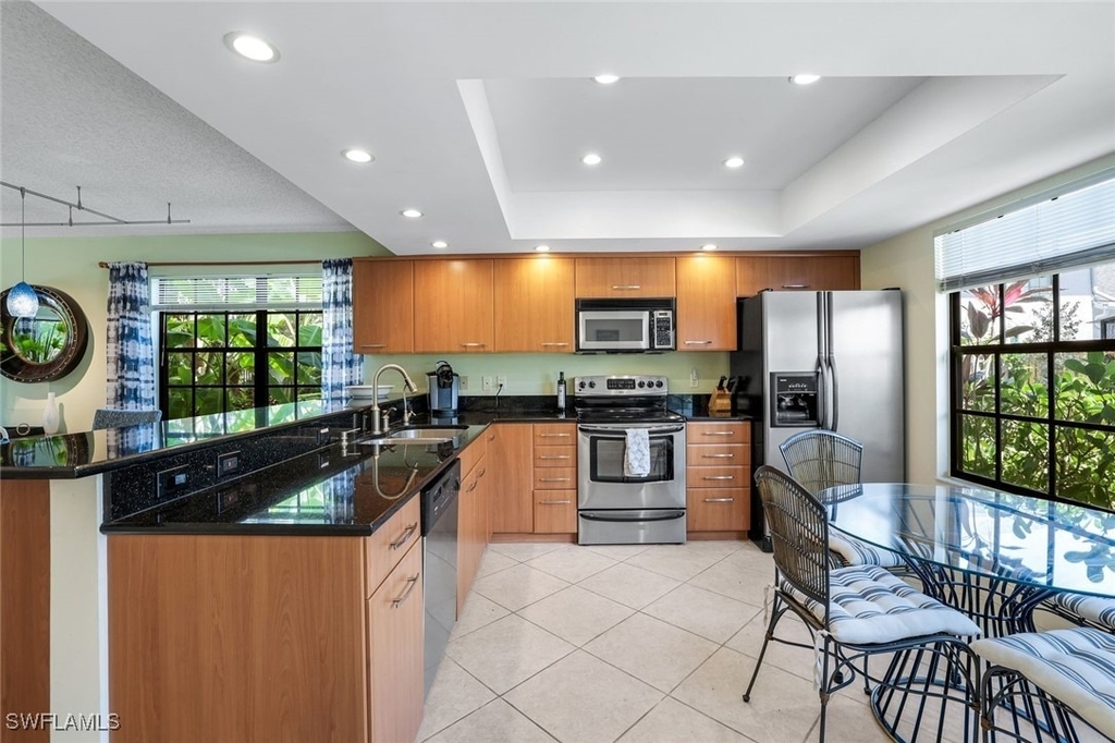 823 Meadowland Drive - Photo 4