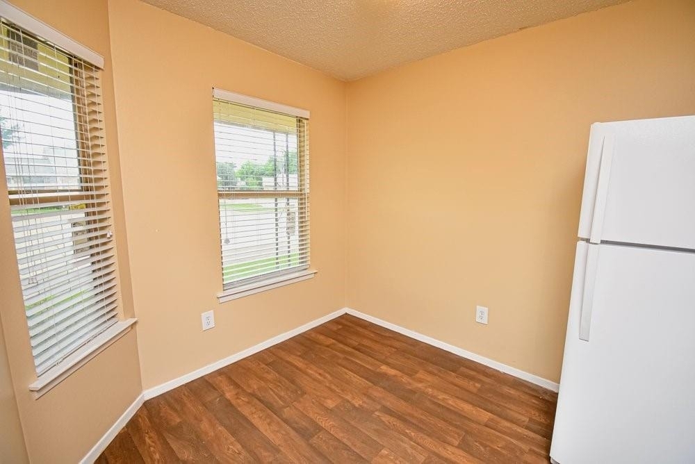 1308 Jacksonville Dr - Photo 6