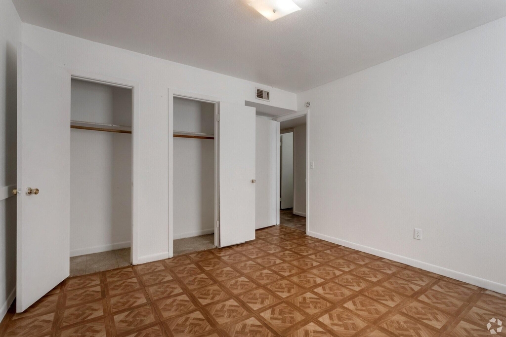 520 Laredo St - Photo 9