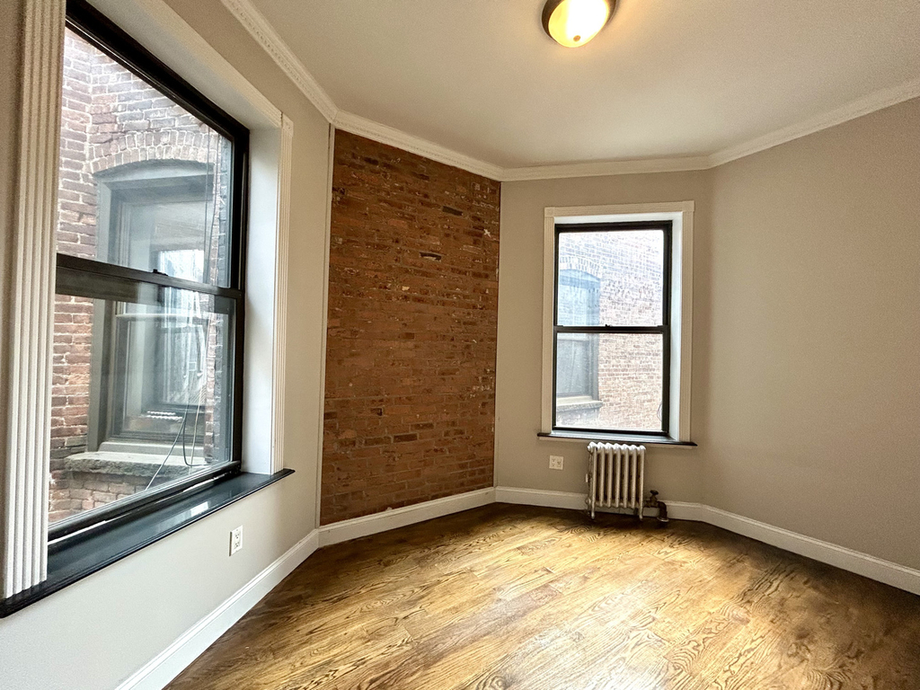 83rd & 3rd Ave - Photo 2