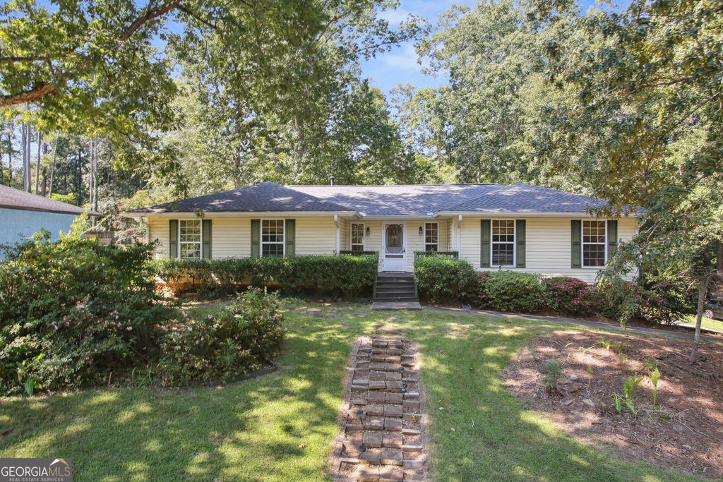 102 Hickory Drive - Photo 0