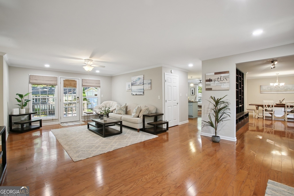 102 Hickory Drive - Photo 4