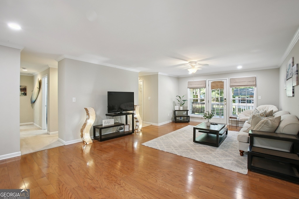 102 Hickory Drive - Photo 6