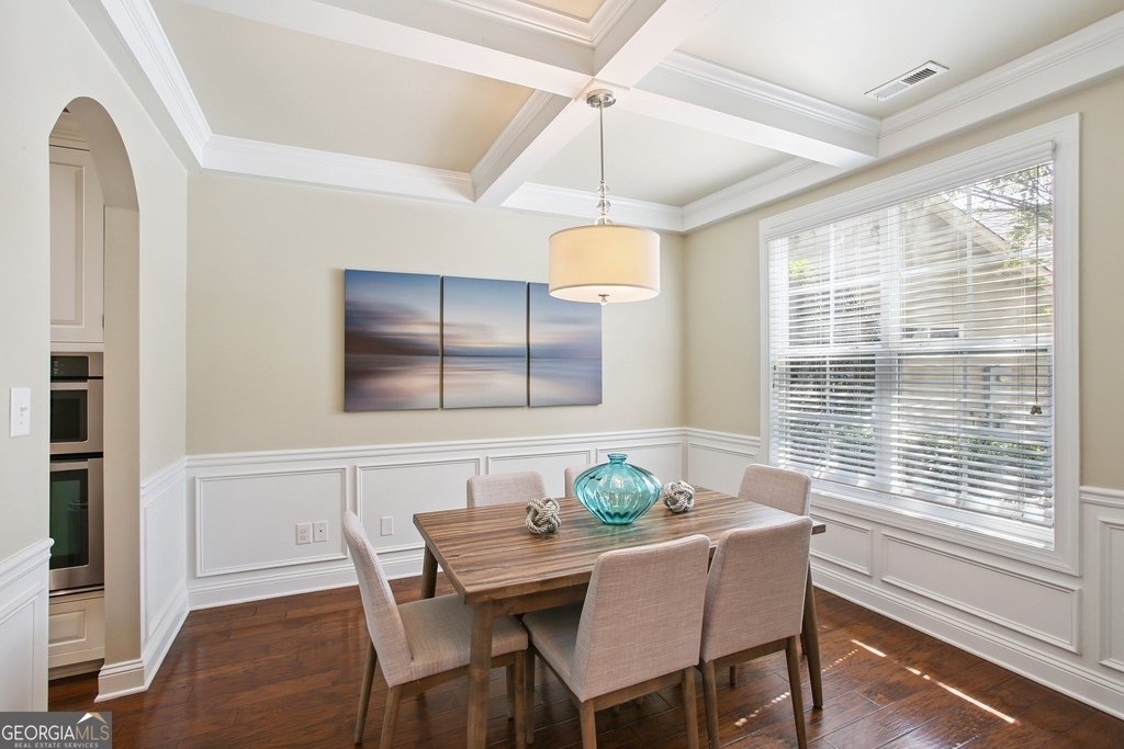 728 Gittings Avenue - Photo 3
