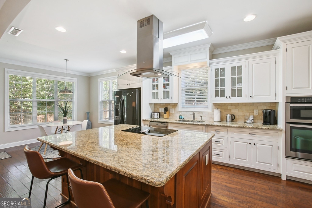 728 Gittings Avenue - Photo 4
