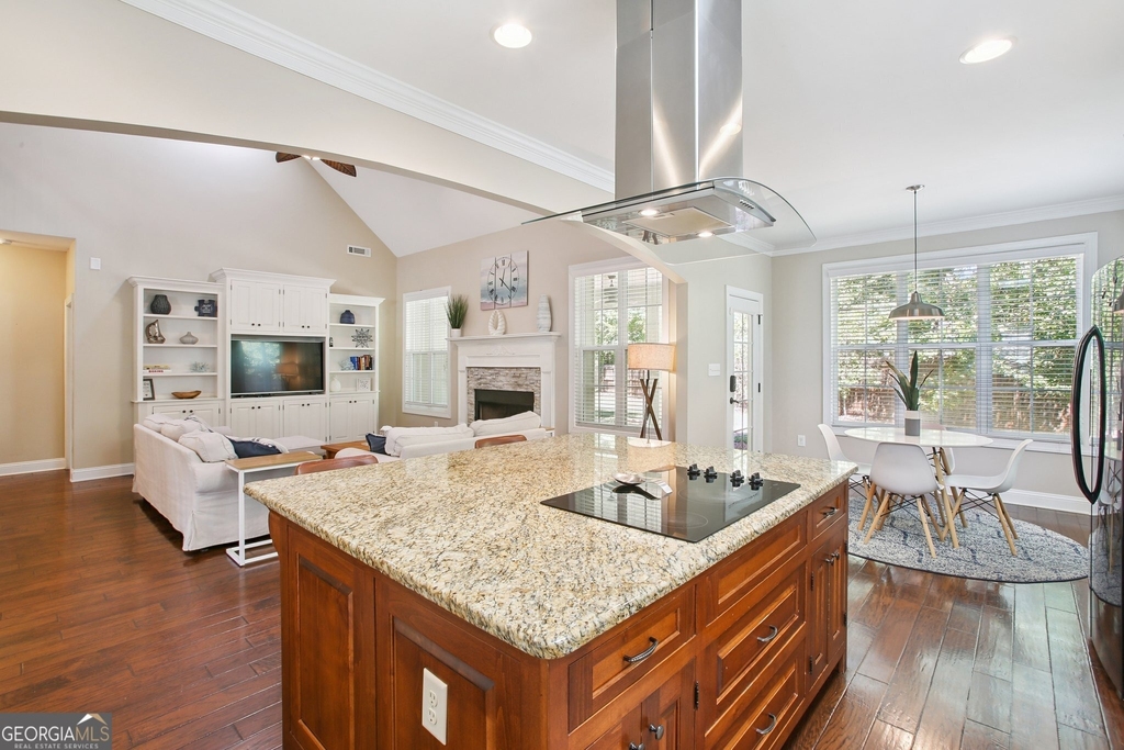 728 Gittings Avenue - Photo 8