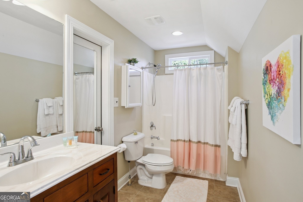 728 Gittings Avenue - Photo 16