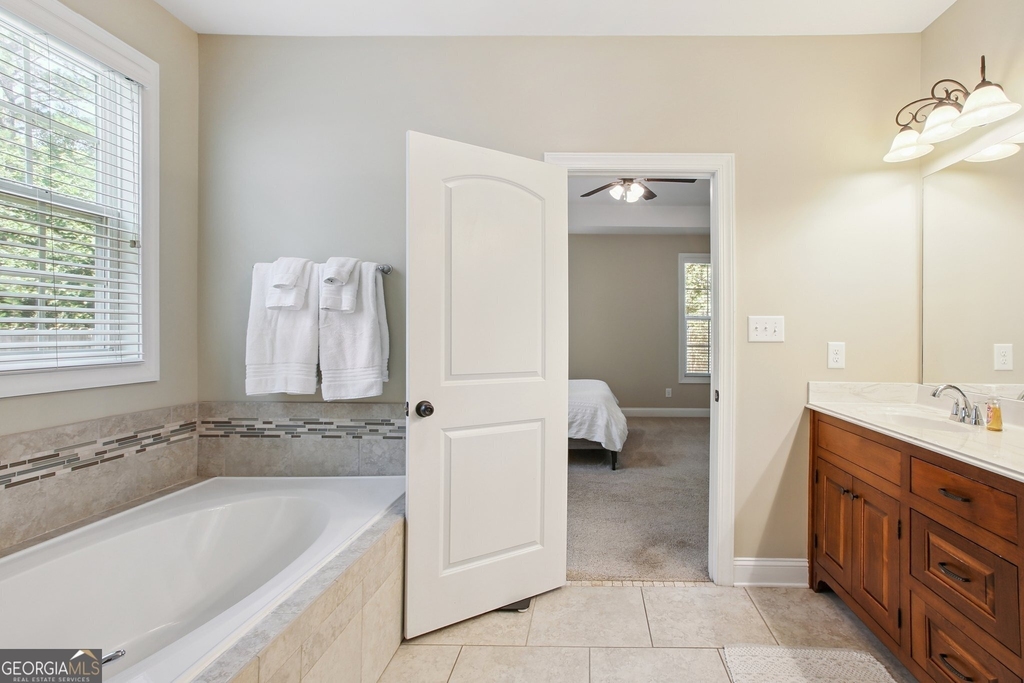728 Gittings Avenue - Photo 12