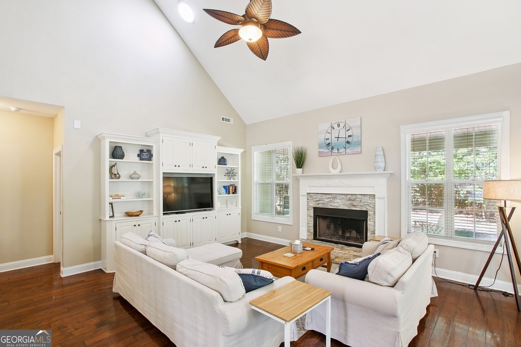 728 Gittings Avenue - Photo 6