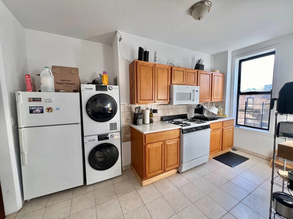 569 West 171st Street - Photo 4