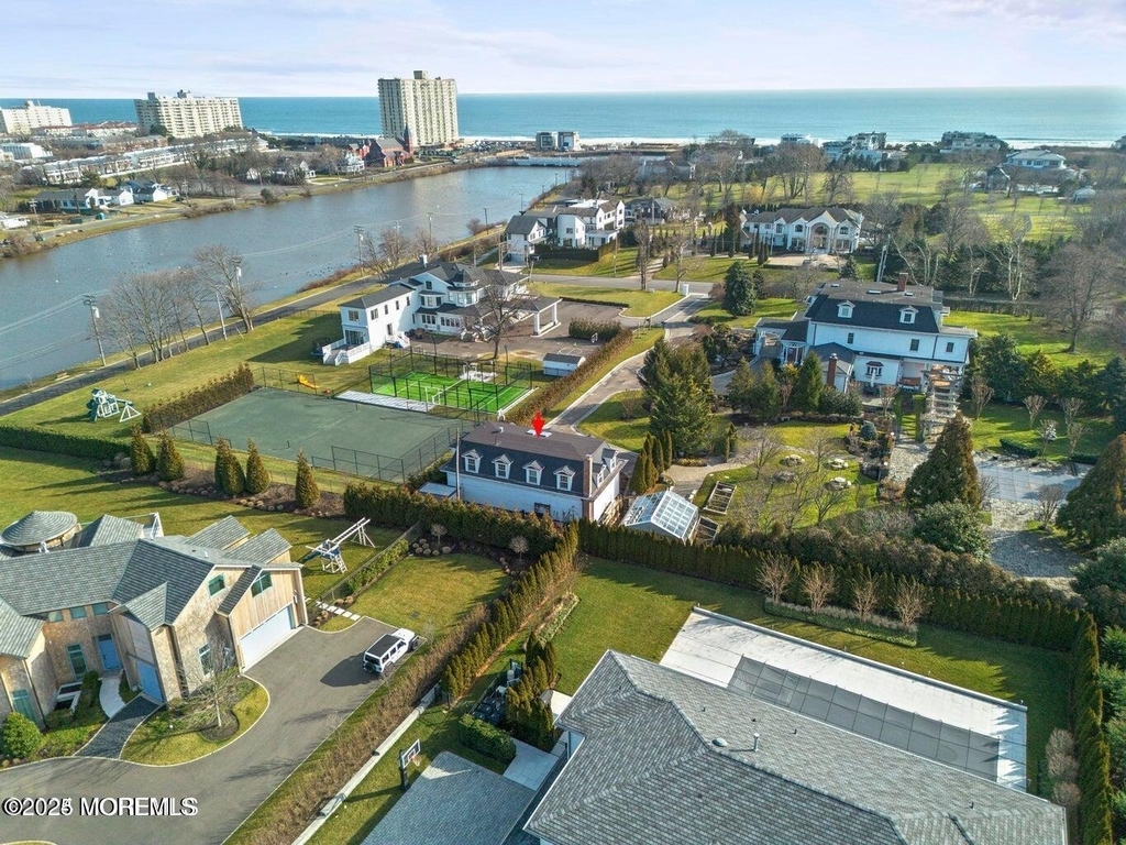 892 Elberon Avenue - Photo 17