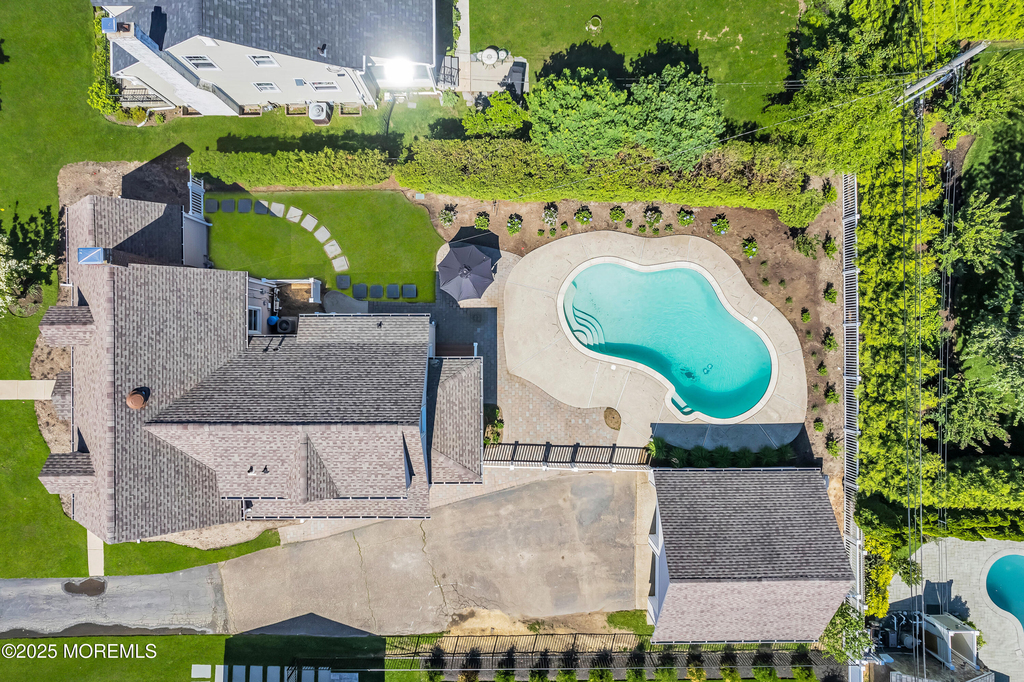 409 Trenton Boulevard - Photo 1
