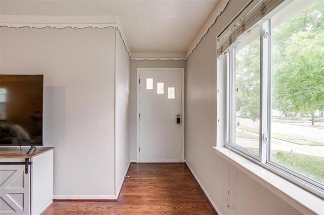 3217 Lubbock Avenue - Photo 3