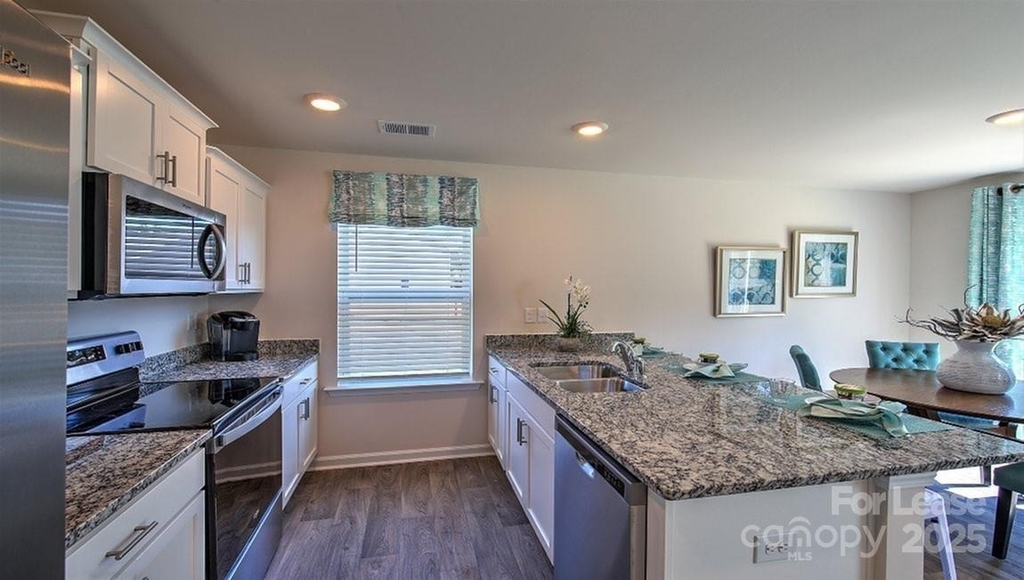 145 Monroe Creek Boulevard - Photo 7
