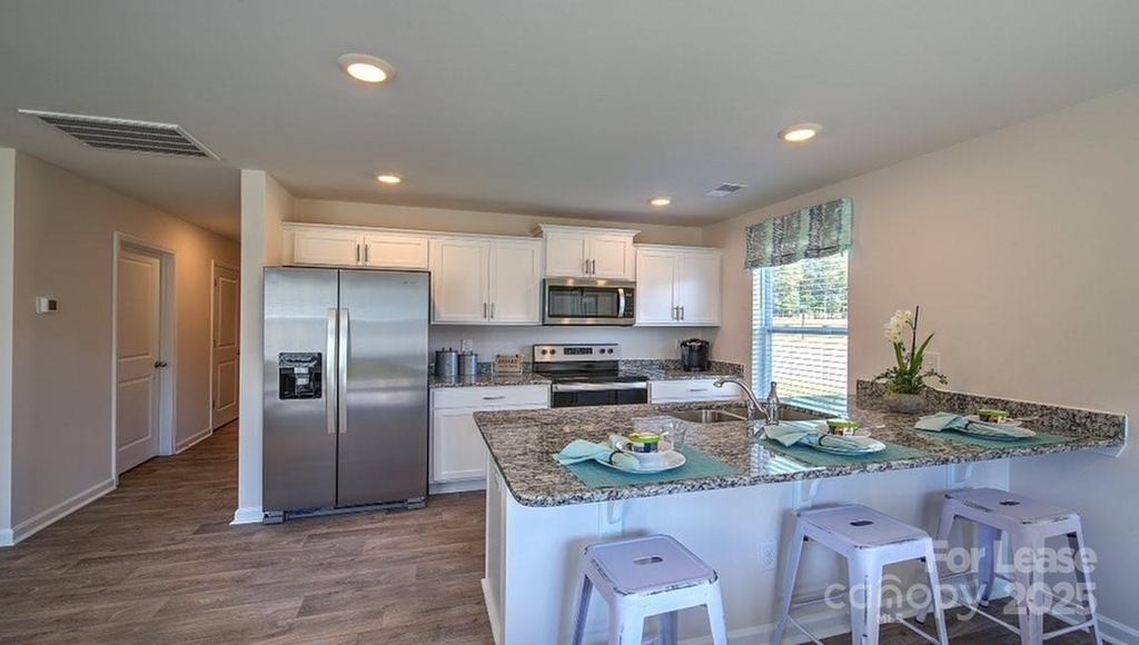 145 Monroe Creek Boulevard - Photo 2
