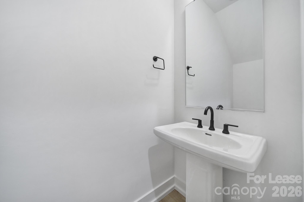 511 Bowman Road - Photo 4