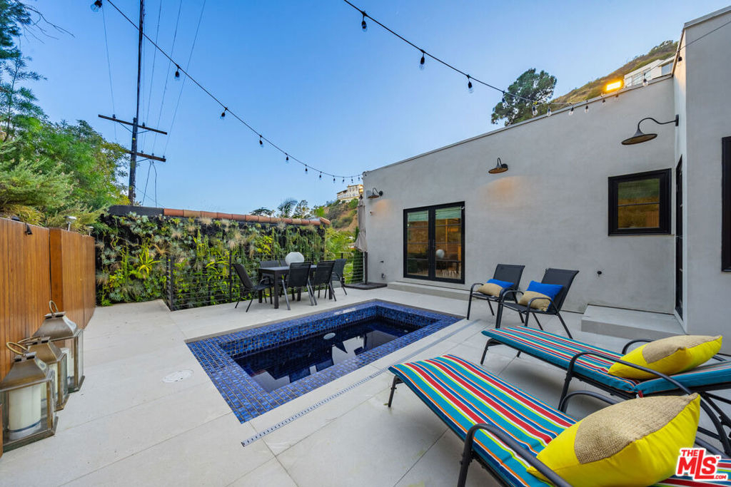 1948 N Curson Avenue - Photo 69