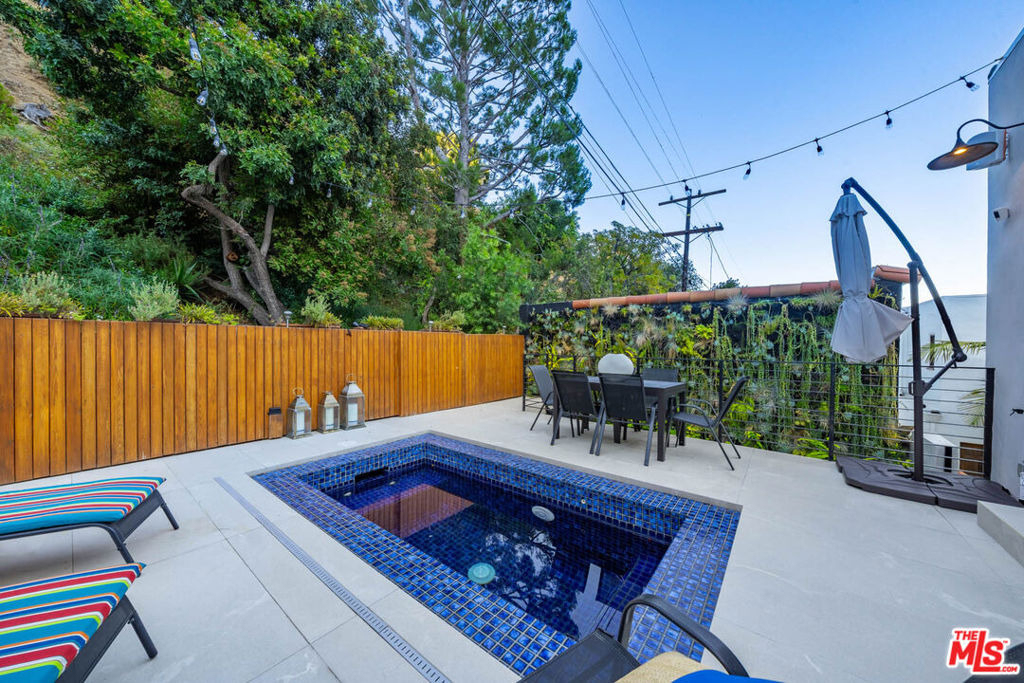 1948 N Curson Avenue - Photo 67