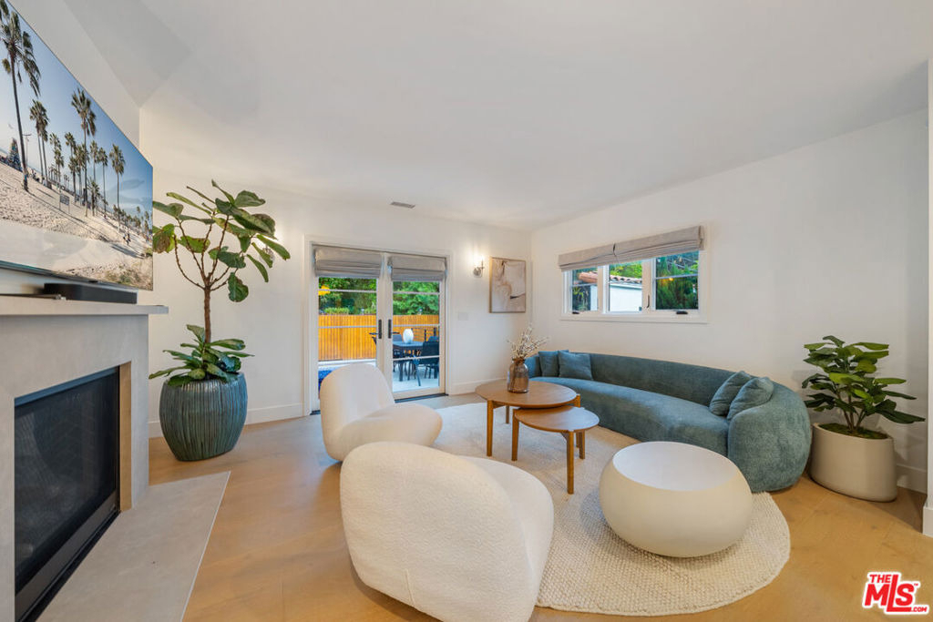 1948 N Curson Avenue - Photo 15