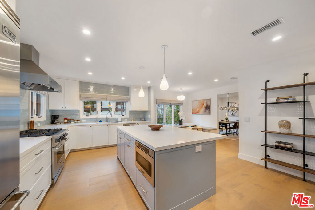 1948 N Curson Avenue - Photo 10