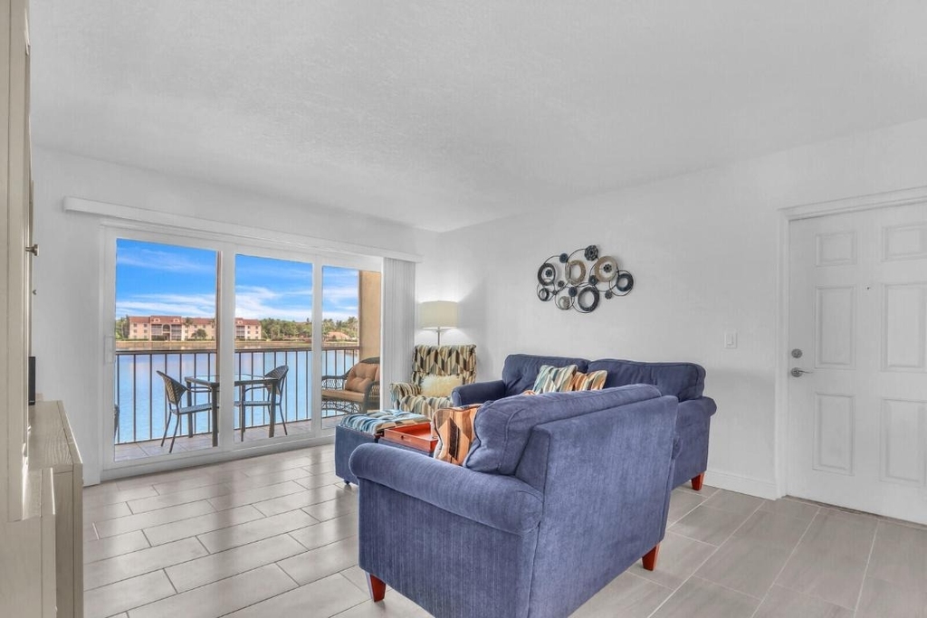4444 Ne Ocean Boulevard - Photo 9