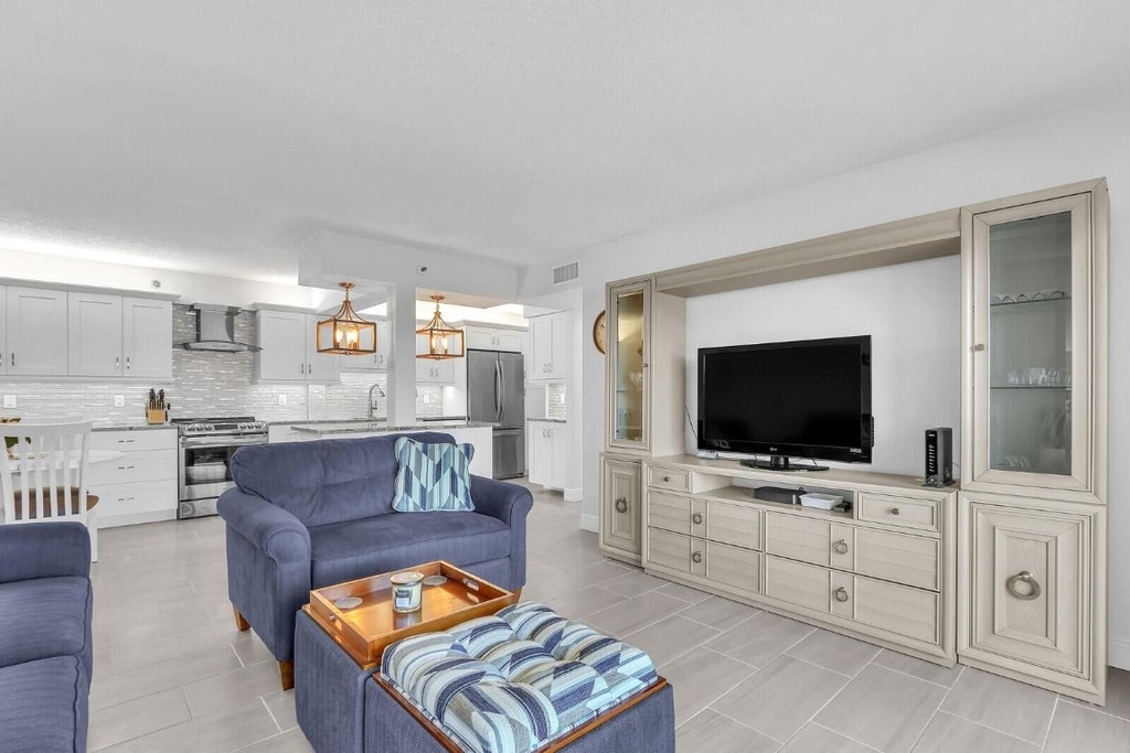 4444 Ne Ocean Boulevard - Photo 11