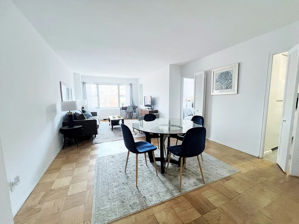 East 61st Street - Photo 1