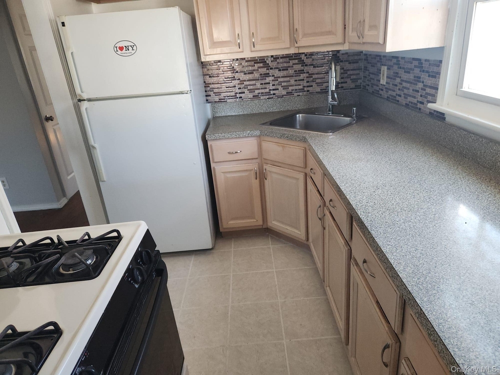 11924 199th Street - Photo 7