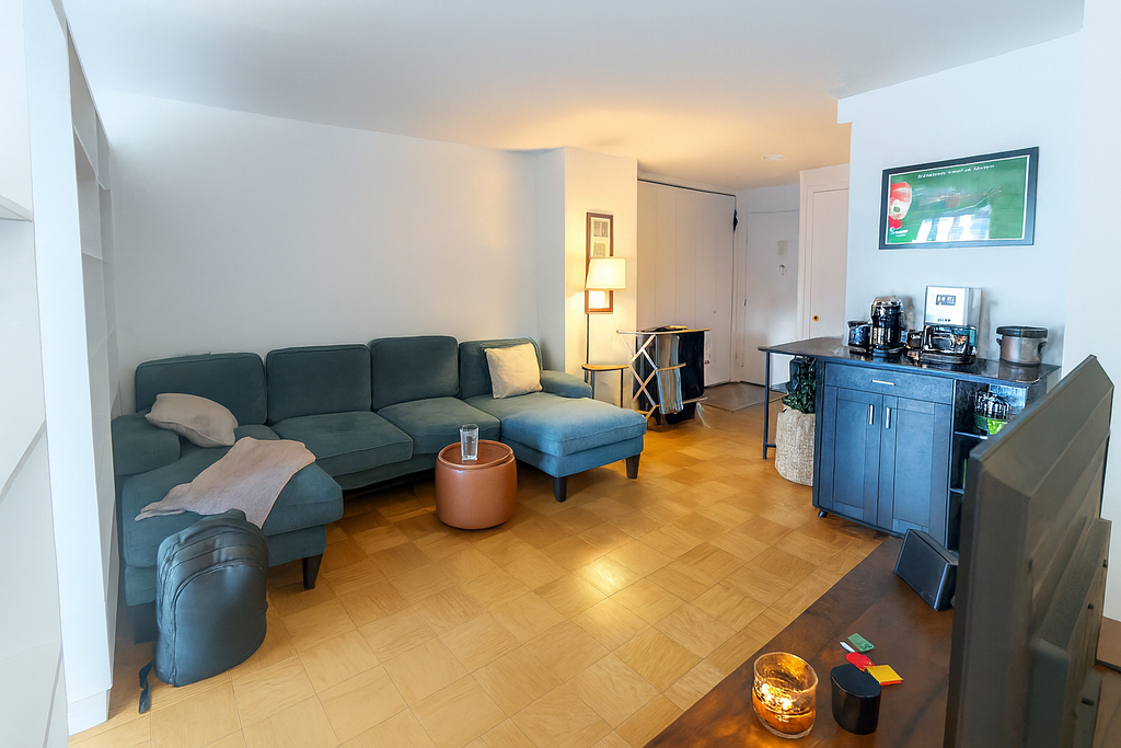 East 61st Street - Photo 1