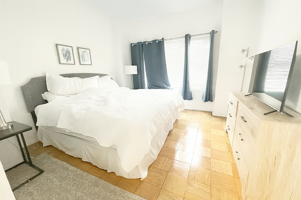 East 63rd Street - Photo 3