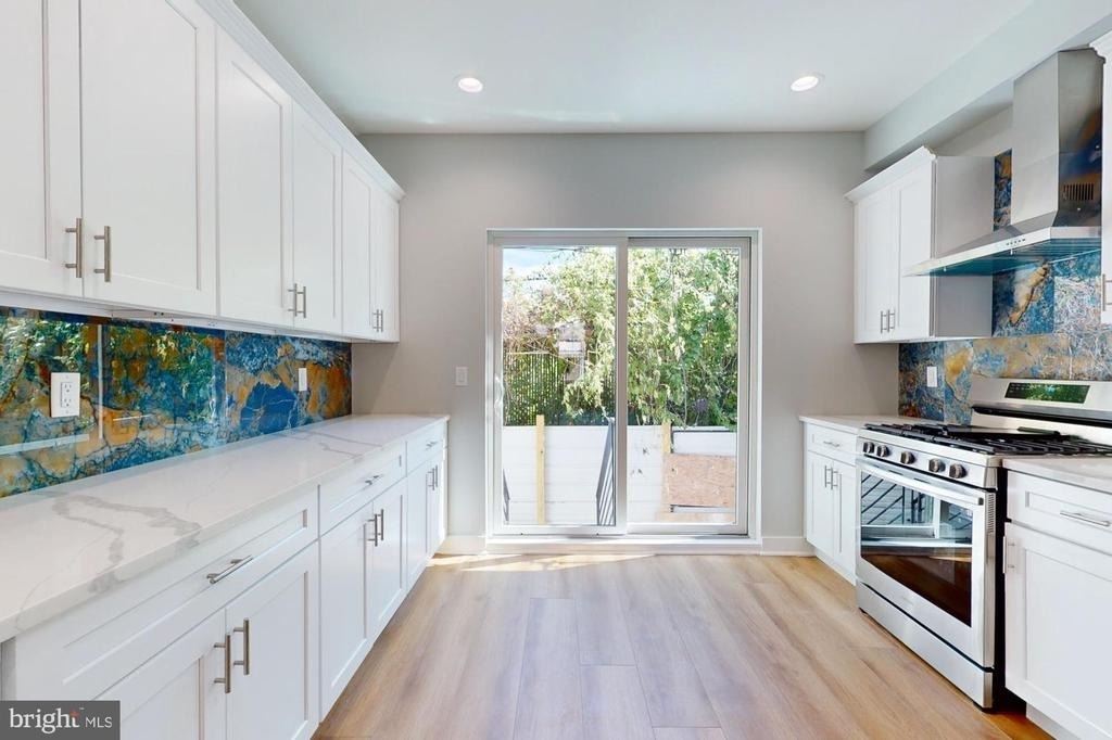 511 N Paxon Street - Photo 2