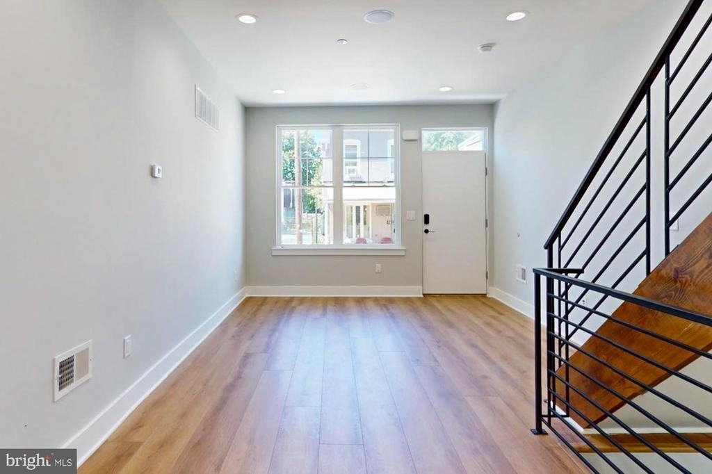 511 N Paxon Street - Photo 6