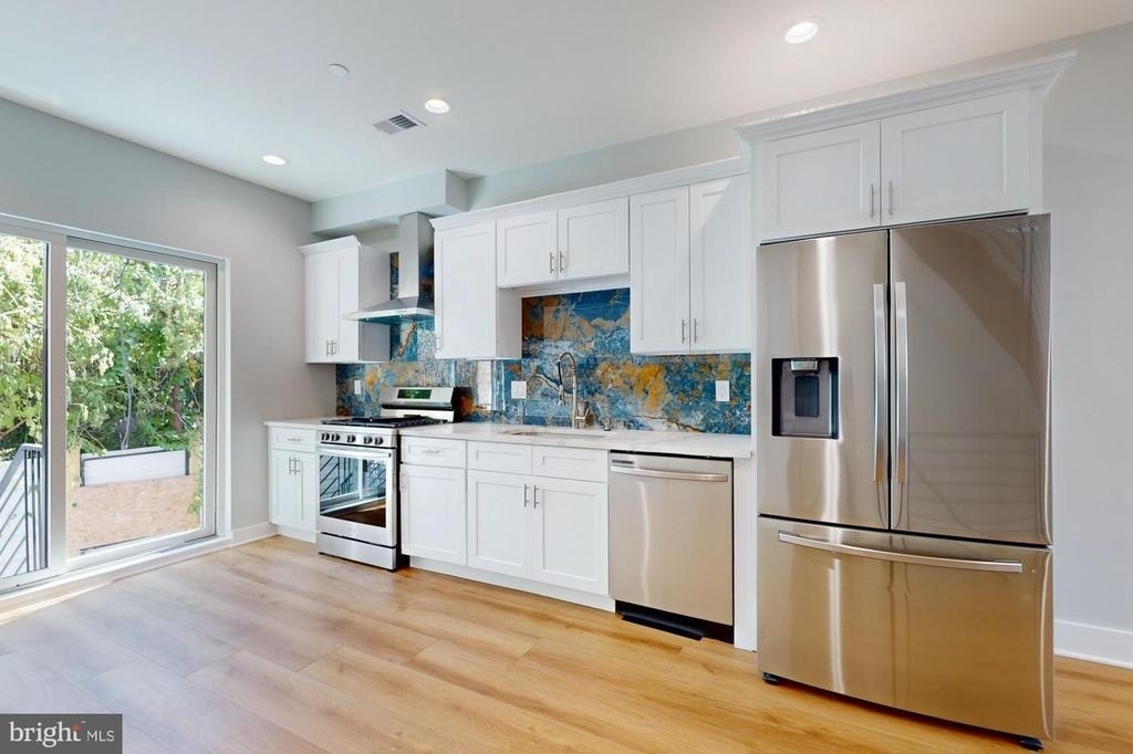 511 N Paxon Street - Photo 4